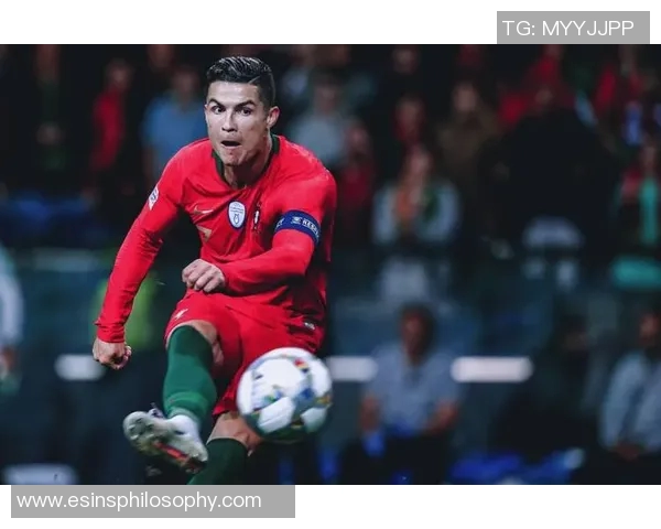 曾与足球巨星共度甜蜜时光的明星们揭秘爱情故事 曾与足球巨星共度甜蜜时光的明星们揭秘爱情故事