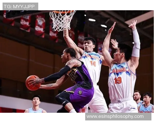 广州足球队在总决赛中的比赛经验分析与表现评估